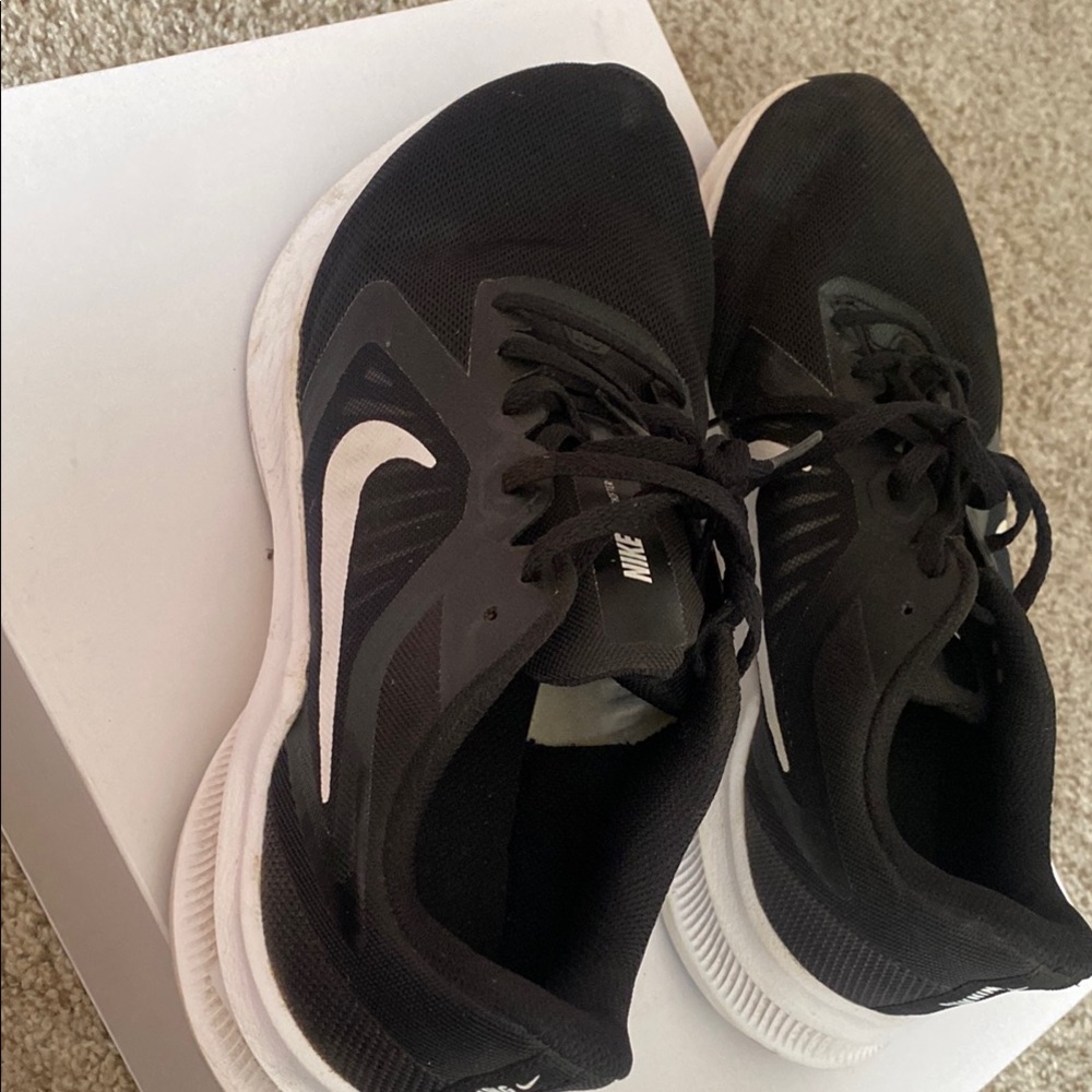 Nike Men's Black Athletic Shoes